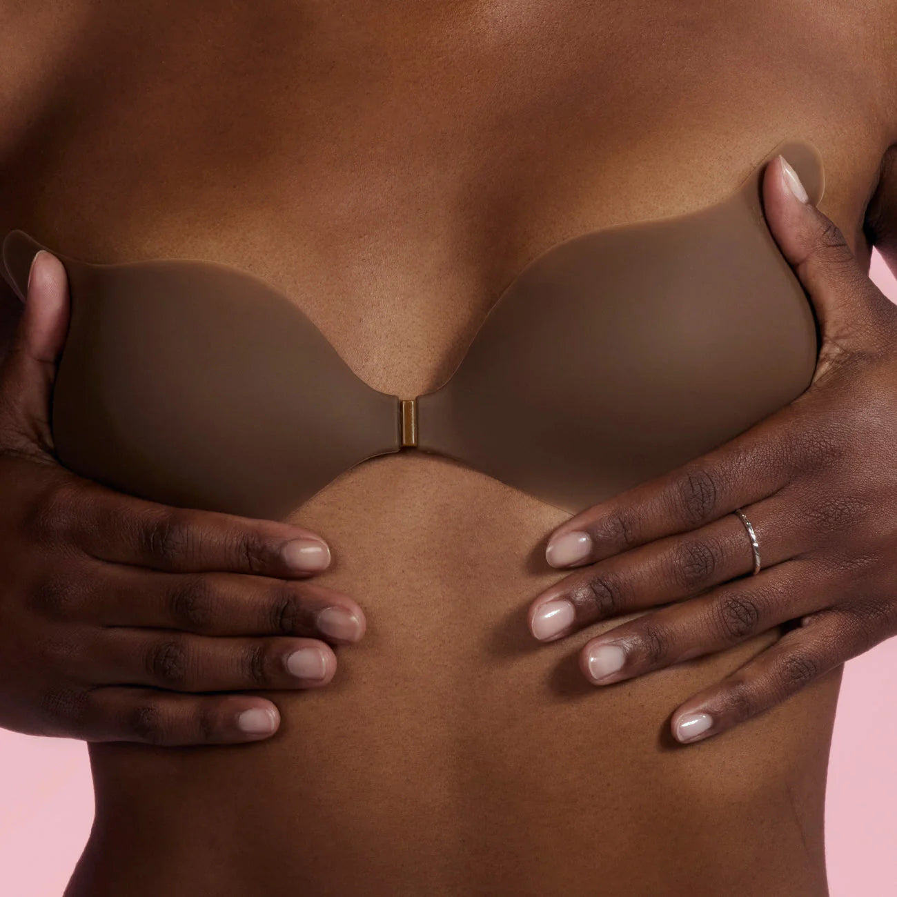 Elvira Cleavage Bra - natural lift with no bands